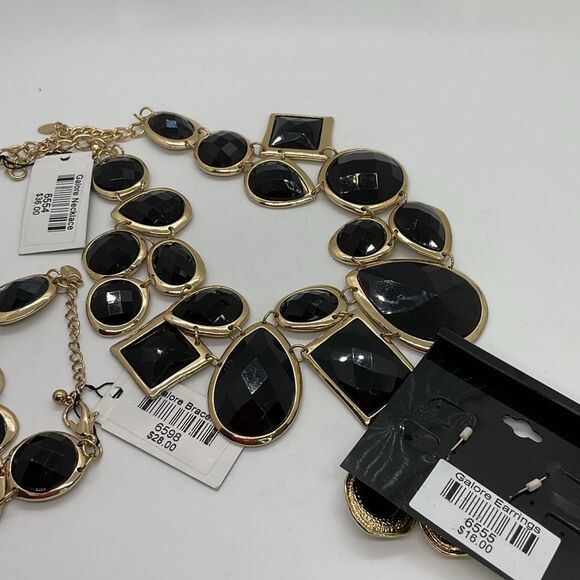 Traci Lynn Black and Gold Galore Statement Jewelry Set - Picture 4 of 6